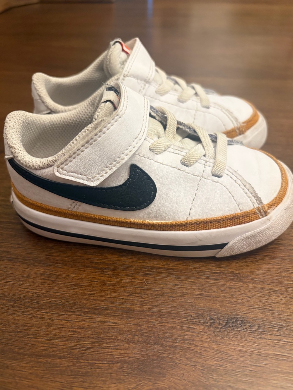 Nike Court Legacy Toddler shoes- like new!